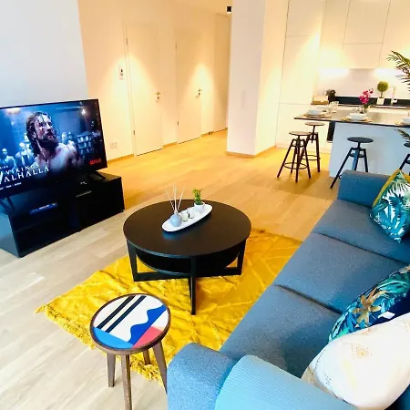Luxury Flat With Terrace&parking-rtl1 Apartment *